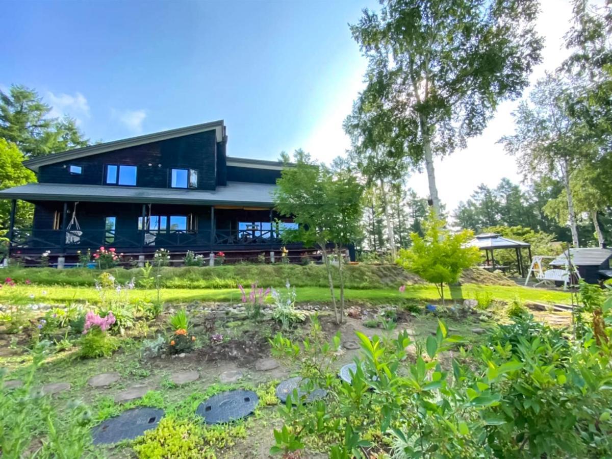 Ritz Garden Niji Guest House Biei Ngoại thất bức ảnh